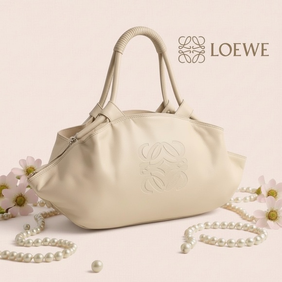 Loewe Nappa Aire Handbag Light Golden Beige Leather with COA and Care Manual 🔥